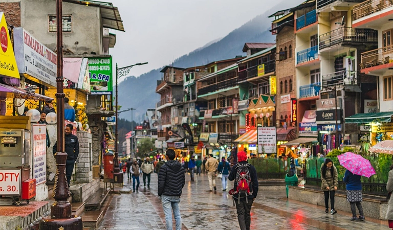 manali mall road